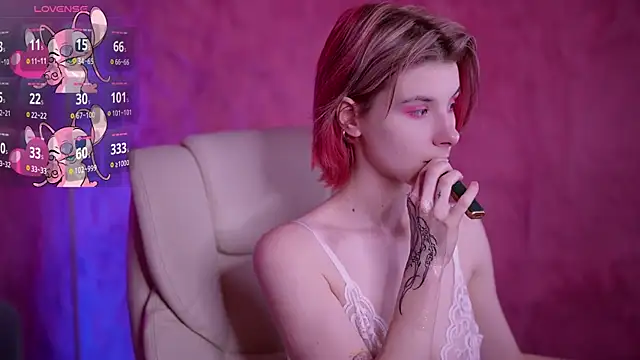 Snapshot of HaylaAmber chatting on 02/08/25, 08:10 HaylaAmber online show from 02/08/25, 08:10