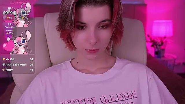 Snapshot of HaylaAmber chatting on 02/17/25, 04:28 HaylaAmber online show from 02/17/25, 04:28