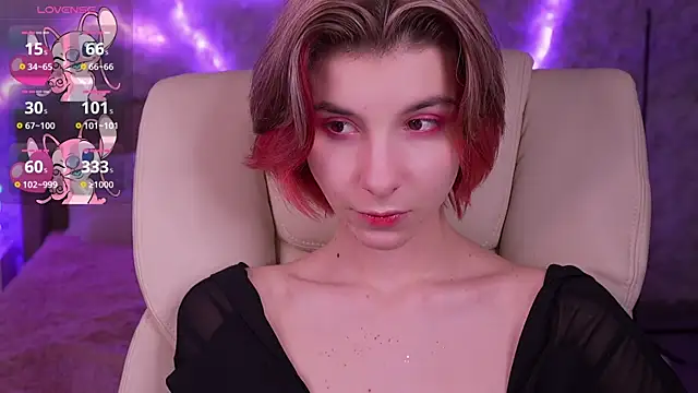 Snapshot of HaylaAmber chatting on 03/02/25, 11:06 HaylaAmber online show from 03/02/25, 11:06