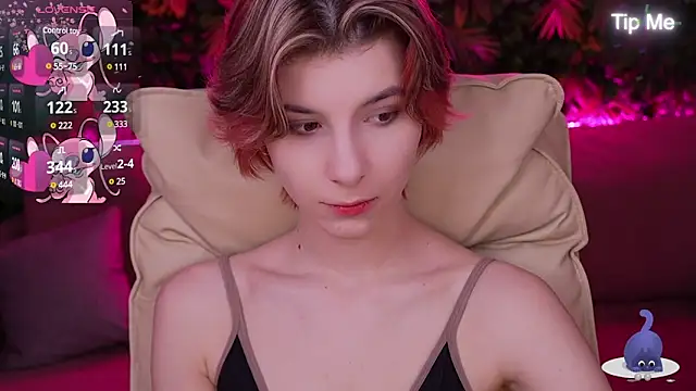 Snapshot of HaylaAmber chatting on 03/13/25, 02:01 HaylaAmber online show from 03/13/25, 02:01