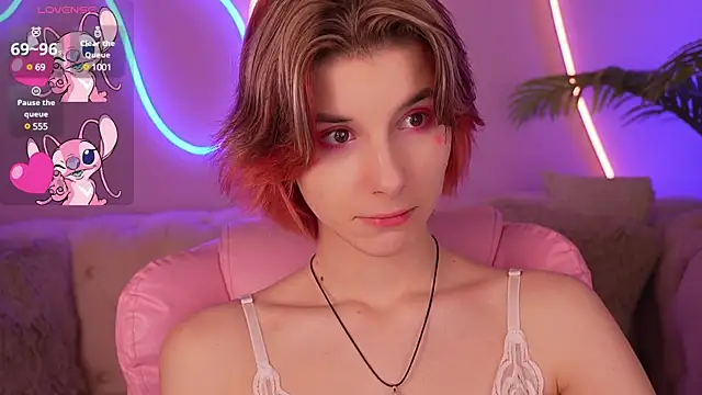 Snapshot of HaylaAmber chatting on 02/14/25, 08:05 HaylaAmber online show from 02/14/25, 08:05