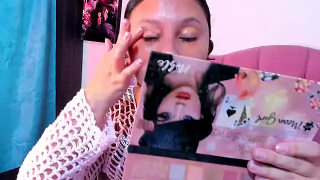 Mila nixon02 online show from 10/21/25, 05:01