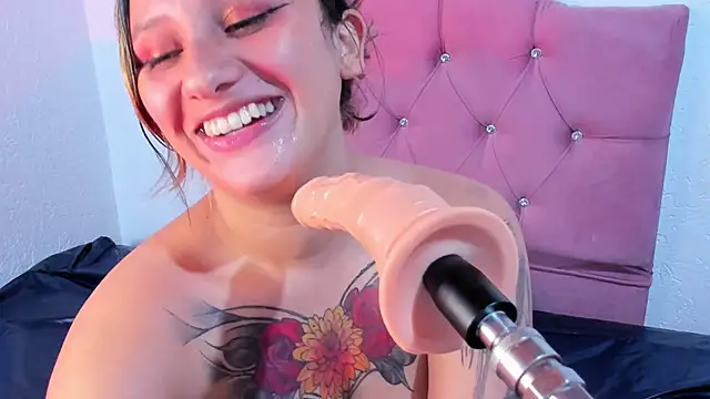 Mila nixon02 online show from 03/15/25, 05:59