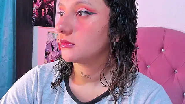 Mila nixon02 online show from 10/17/25, 04:53