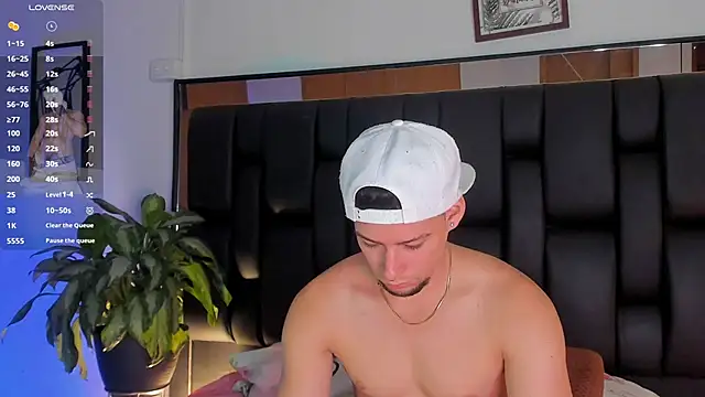 JadeSmiith  online show from 11/13/25, 10:24