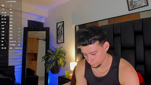 JadeSmiith  online show from 09/30/25, 10:05