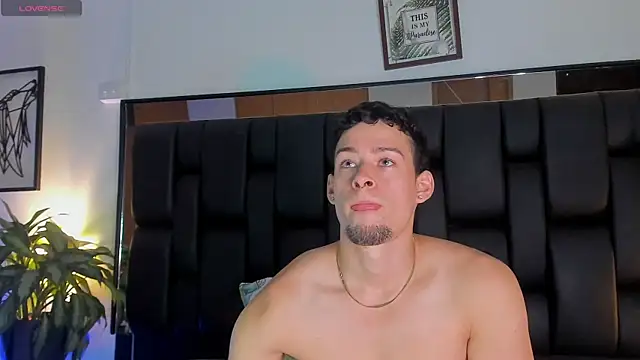 JadeSmiith  online show from 11/28/25, 11:05