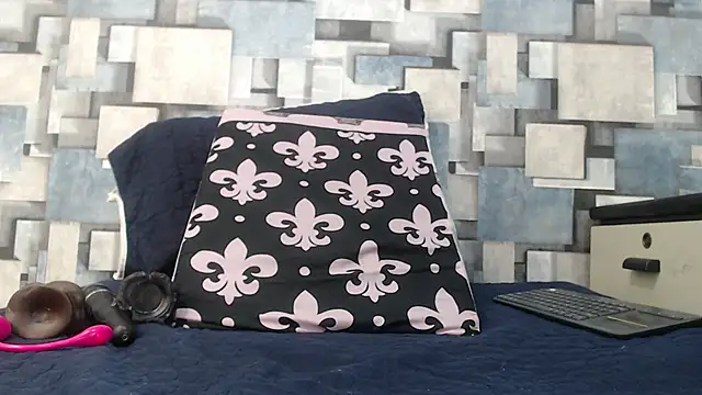 violeta cute18 online show from 11/27/25, 07:25