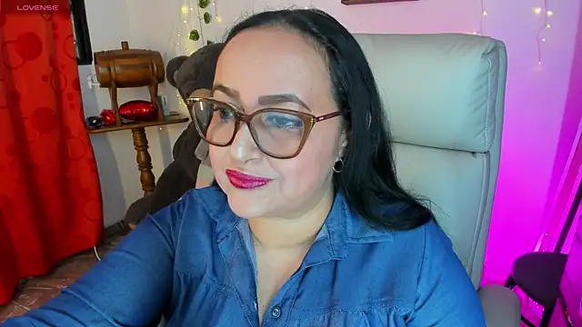 Gia Nahomi online show from 04/15/26, 11:16