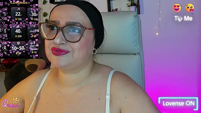 Gia Nahomi online show from 05/05/26, 11:41