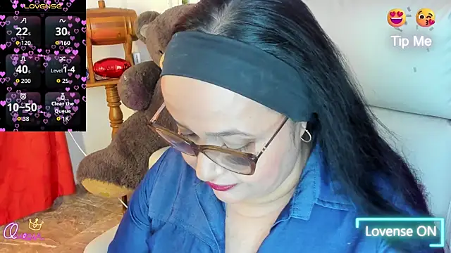 Gia Nahomi online show from 04/23/26, 11:06