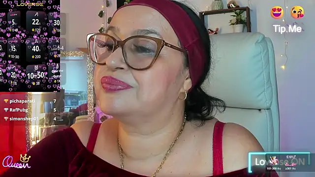 Gia Nahomi online show from 05/15/26, 11:47