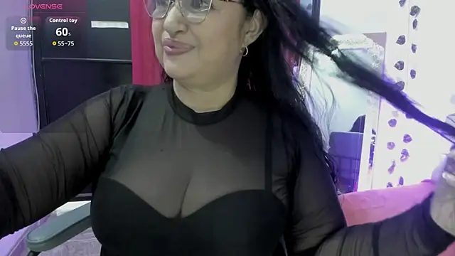 Gia Nahomi online show from 09/27/25, 10:27