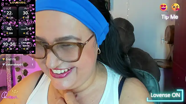 Gia Nahomi online show from 05/22/26, 10:52