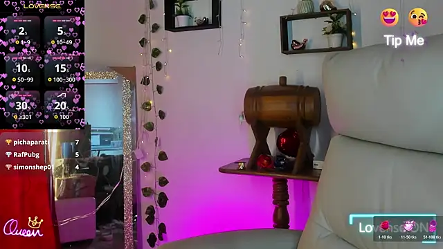 Gia Nahomi online show from 05/15/26, 10:52
