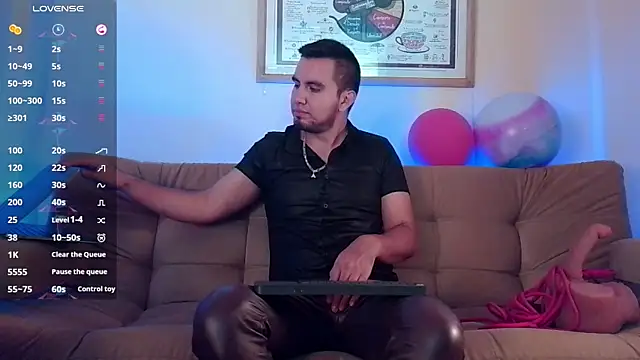 Snapshot of bradley_colt chatting on 03/13/25, 07:28 bradley colt online show from 03/13/25, 07:28