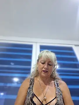 almaluna7 online show from 04/09/26, 11:44