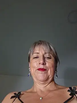 almaluna7 online show from 10/19/25, 10:56
