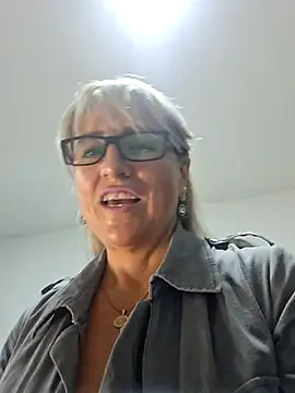almaluna7 online show from 02/11/26, 11:26