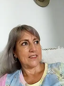 Snapshot of almaluna7 chatting on 10/14/25, 11:36 almaluna7 online show from 10/14/25, 11:36