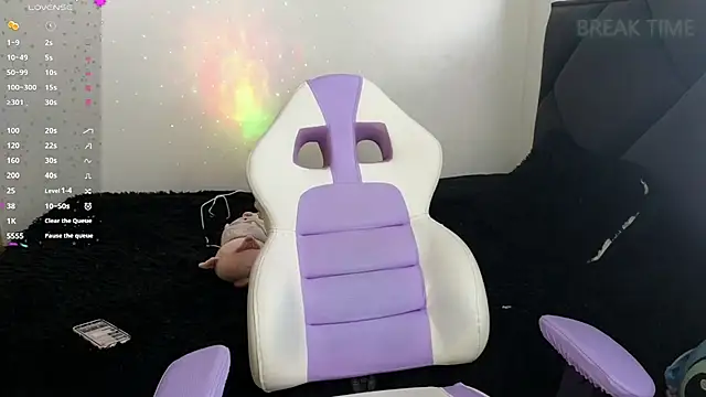 Snapshot of Alahia7demon chatting on 10/31/25, 01:13 Alahia7demon online show from 10/31/25, 01:13