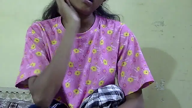 Snapshot of manisha_baby chatting on 10/05/25, 05:53 manisha baby online show from 10/05/25, 05:53