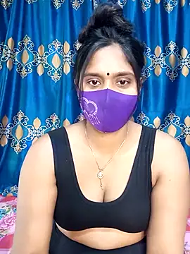 Snapshot of Hot_Maleka chatting on 03/05/25, 06:12 Hot Maleka online show from 03/05/25, 06:12