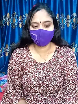Snapshot of Hot_Maleka chatting on 03/07/25, 01:20 Hot Maleka online show from 03/07/25, 01:20