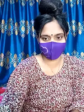 Snapshot of Hot_Maleka chatting on 03/08/25, 01:47 Hot Maleka online show from 03/08/25, 01:47