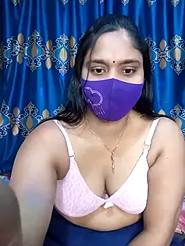 Snapshot of Hot_Maleka chatting on 03/09/25, 02:18 Hot Maleka online show from 03/09/25, 02:18