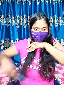 Snapshot of Hot_Maleka chatting on 03/12/25, 01:08 Hot Maleka online show from 03/12/25, 01:08