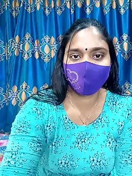 Snapshot of Hot_Maleka chatting on 03/08/25, 05:59 Hot Maleka online show from 03/08/25, 05:59