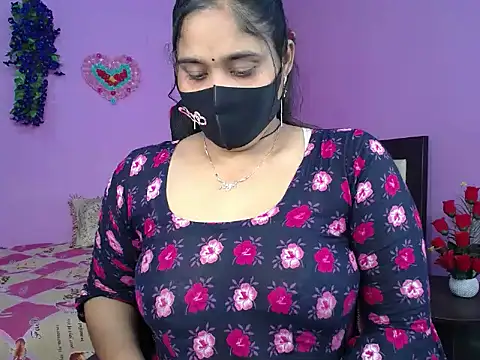 Hot Maleka online show from 03/06/26, 04:24