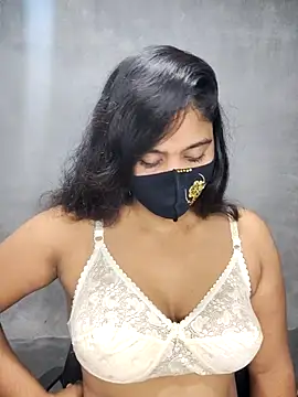 Snapshot of Hot_Maleka chatting on 09/14/25, 01:28 Hot Maleka online show from 09/14/25, 01:28