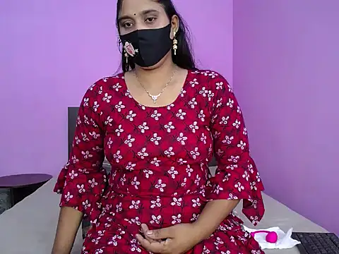 Snapshot of Hot_Maleka chatting on 10/17/25, 02:52 Hot Maleka online show from 10/17/25, 02:52