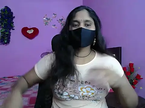 Hot Maleka online show from 05/01/26, 04:34