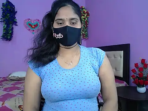 Hot Maleka online show from 03/07/26, 04:34