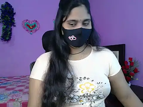 Hot Maleka online show from 04/05/26, 04:02