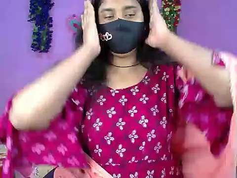 Hot Maleka online show from 02/18/26, 02:20