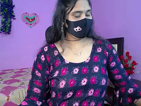 Hot Maleka online show from 03/11/26, 04:34