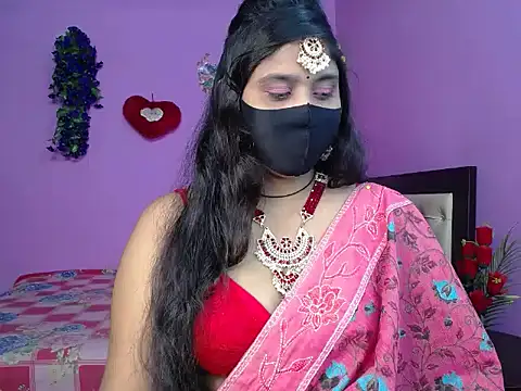 Hot Maleka online show from 05/18/26, 04:45