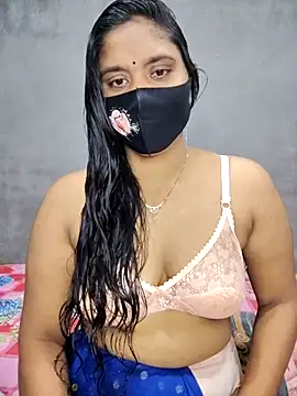 Snapshot of Hot_Maleka chatting on 09/15/25, 02:01 Hot Maleka online show from 09/15/25, 02:01