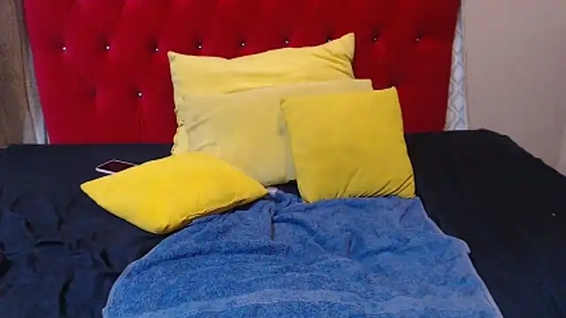 sexychocolatbox10 online show from 02/05/26, 05:47