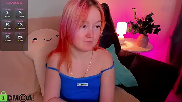 Snapshot of Sara_Robinson chatting on 02/15/25, 01:27 Sara Robinson online show from 02/15/25, 01:27