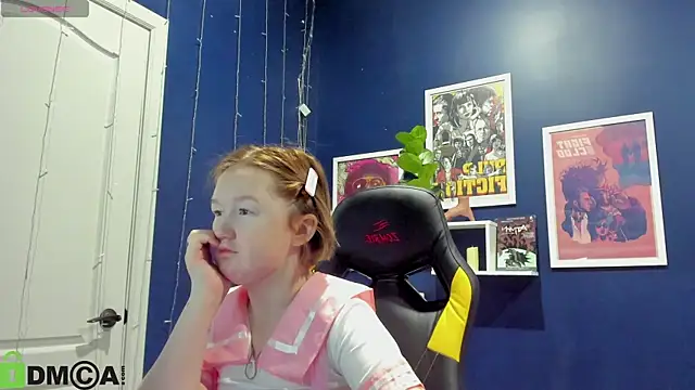 Sara Robinson online show from 11/22/25, 03:05