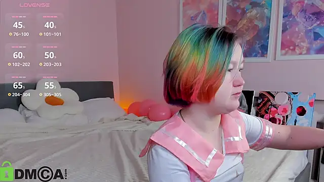 Sara Robinson online show from 12/02/25, 02:56