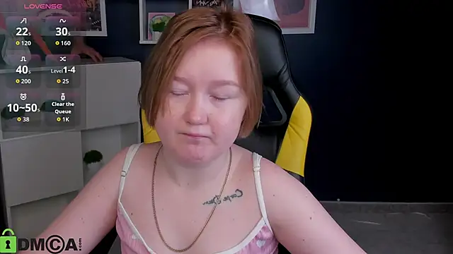 Sara Robinson online show from 11/08/25, 03:10