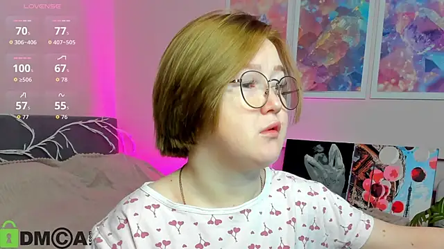 Sara Robinson online show from 10/22/25, 02:44