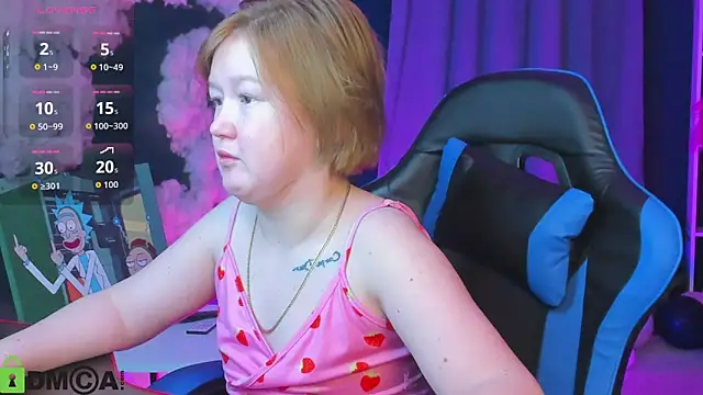 Sara Robinson online show from 11/17/25, 03:10