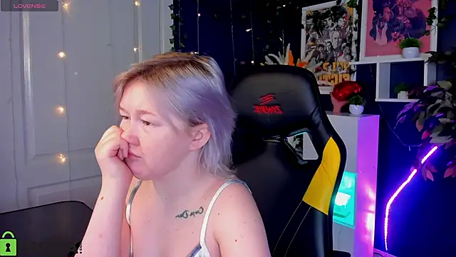 Sara Robinson online show from 05/25/26, 03:06